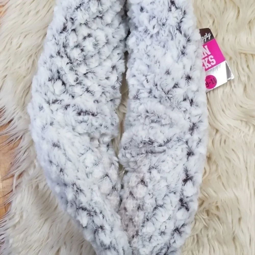 Super comfy socks size 9-11 NWT - Picture 6 of 7